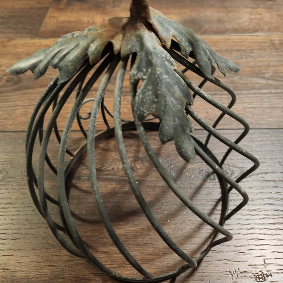 VTG Metal Plant Stand - Picture 14 of 14